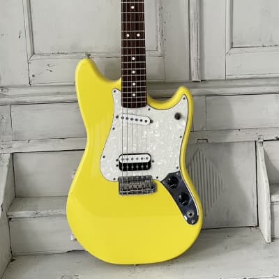 Fender Cyclone Deluxe Series 2006 Candy Apple Red MIM 60th