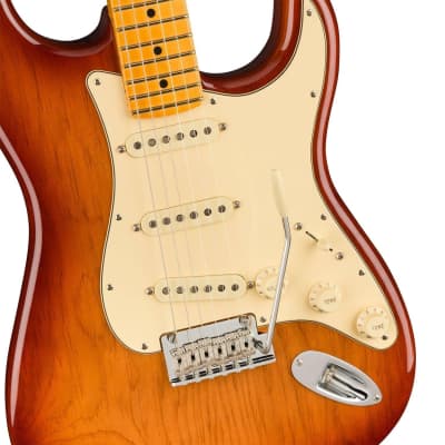 Fender American Professional II Stratocaster Electric Guitar (Sienna Sunburst, Maple Fretboard) image 8
