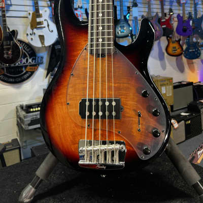 Musicman deals stingray setup