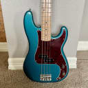 Fender Player Precision Bass with Maple Fretboard - Ocean Turquoise