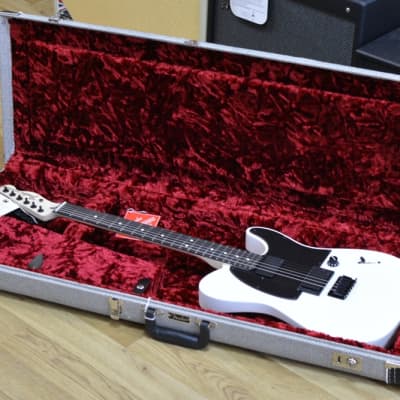 Fender Artist Jim Root Telecaster Flat White Electric Guitar & Deluxe Black Tweed Hardshel image 9