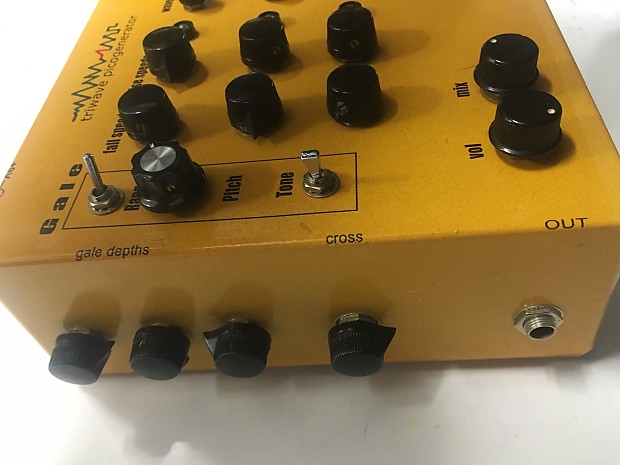 4ms Pedals Triwave Picogenerator. Box Synth