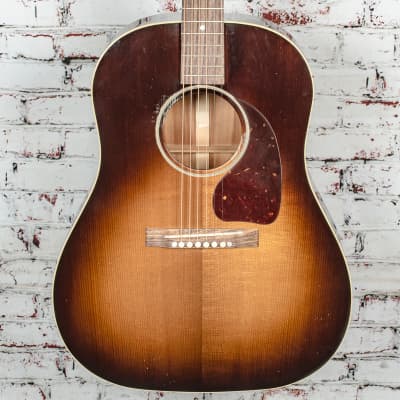 USED Gibson - Custom Shop 1942 Banner J-45 - Acoustic Guitar - Light Aged - Vintage Sunburst - w/ Period Correct Case - x3028 for sale