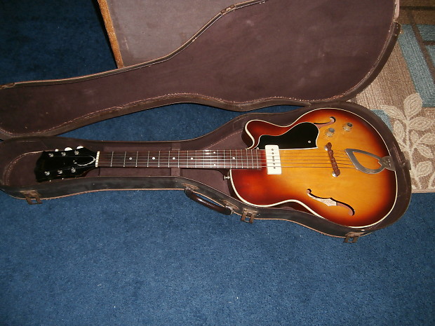 Vintage 1960 Guild M-65 Freshman 3/4 Electric Hollowbody Guitar w/ Original  Case!