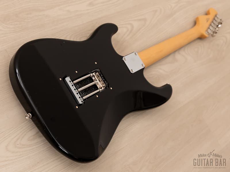 2022 Fender Traditional II 60s Stratocaster Black, Japan MIJ 
