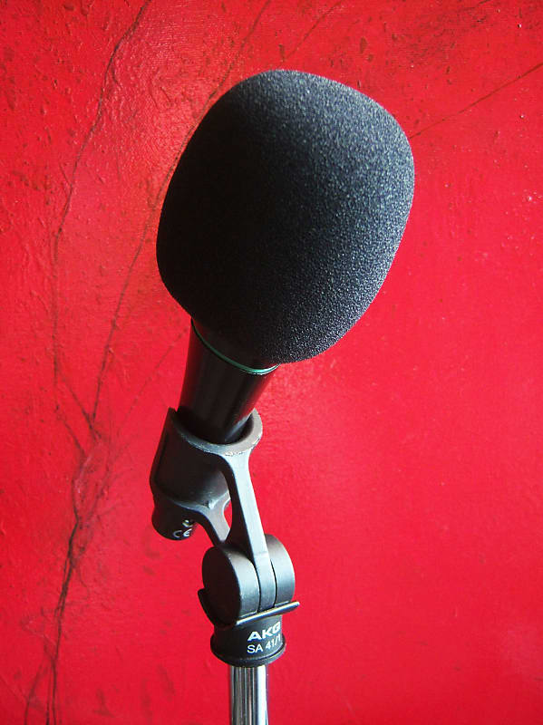 Vintage 1980's AKG D3900 dynamic hyper cardioid microphone w