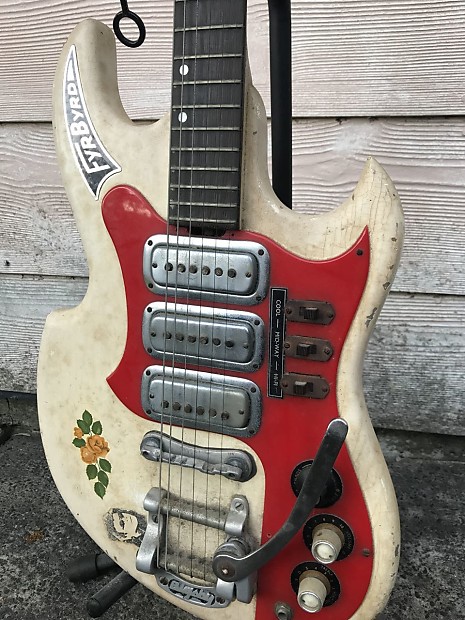 Maton Fyrbird 1964 White