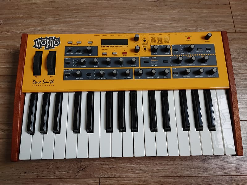 Dave Smith Instruments Mopho シンセサイザー　美品 Dave Smith Instruments大人気アナログシンセ『Mopho』のキーボード
