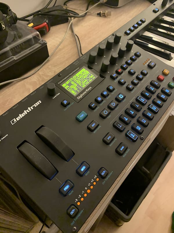 Elektron Digitone Keys 37-key Digital FM Synthesizer 2019 - Present - Black image 1