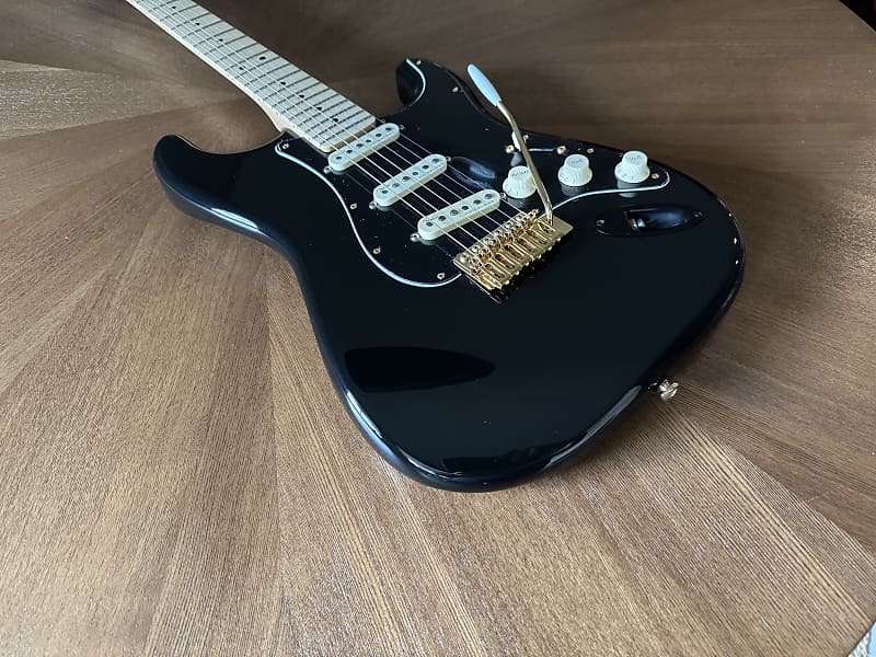 Warmoth/Fender Stratocaster w/ Fender Noiseless Ultra Vintage Pickups & Wilkinson/Gotoh VSVG Tremelo image 1
