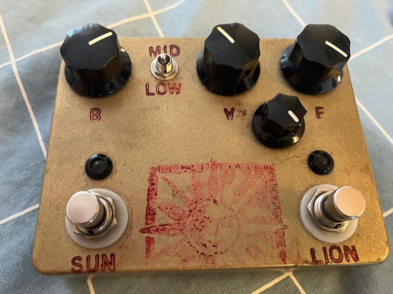 E-yetron fuzz ギターエフェクター maxresdefault.jpg