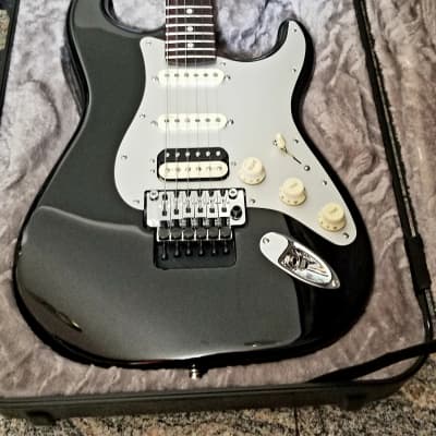 Fender American Ultra Luxe Stratocaster Floyd Rose HSS 2021 - Present - Mystic Black image 1