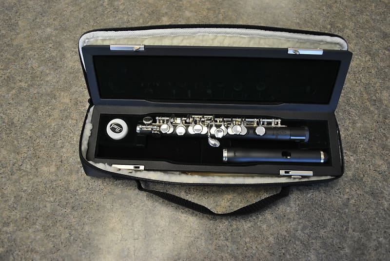 Pearl Piccoli Flute PFP 105E Silver plated - Instrumentmager A. Andersen