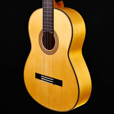Yamaha CG172SF Nylon String Flamenco Guitar 2lbs 15.4oz image 4