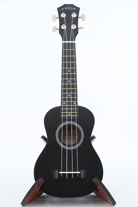 Soprano ukulele with Arrow PB10 BK Soprano Black *SET* accessory kit. image 1