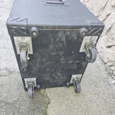 Mesa Boogie 1x15 thiele bass cabinet empty image 5