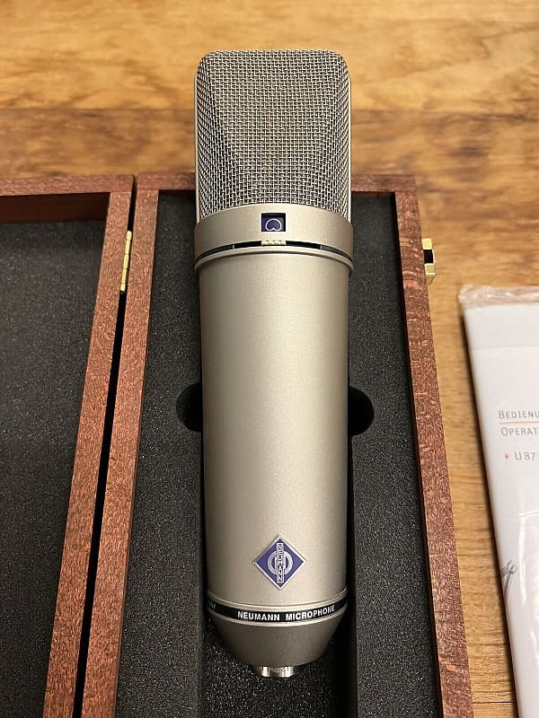 Neumann U 87 Ai | Reverb