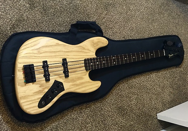 Custom Jazz Bass - MJT Natural Ash Body / Fender Duff