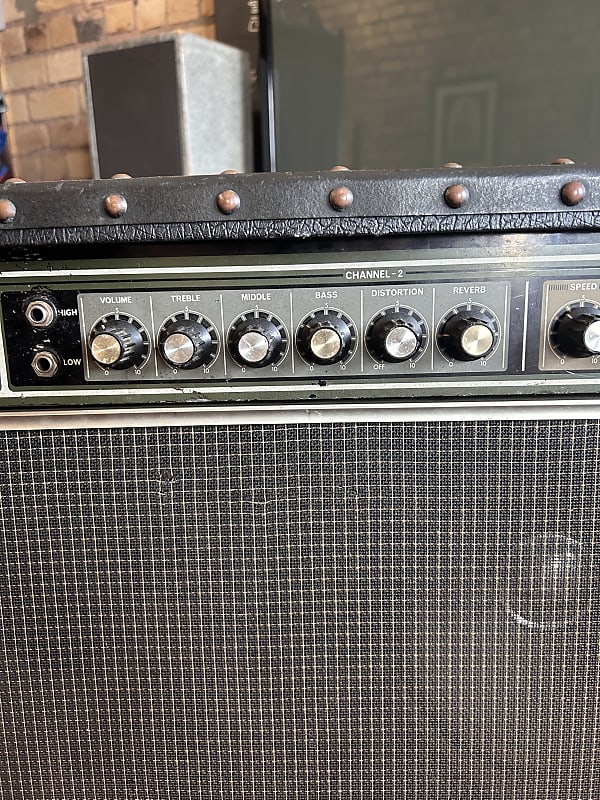 Roland JC-160 Jazz Chorus 120-Watt 4x10