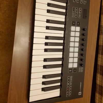 Novation Launchkey 37 MKIII MIDI Keyboard Controller 2020 - Present - Black