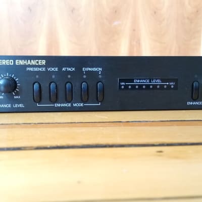 ギター BOSS PRO STEREO ENHANCER EH-50 Rare Vintage Boss Pro EH-50 Stereo Enhancer Half Rack Effect