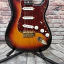 Fender Deluxe Players Stratocaster with Rosewood Fretboard 2005 - 2016 3-Color Sunburst