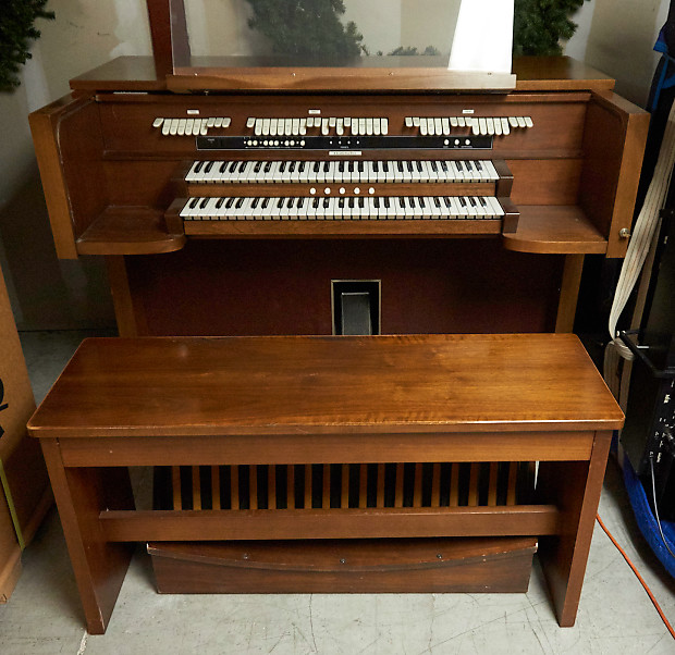Baldwin 632 Organ with Pedals