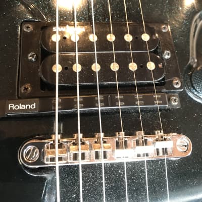 Switch Vibracell Guitar w/ Roland Pickup / Roland GR-09 / Gig Bag / Cables and Power - oh my image 6