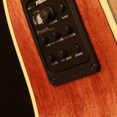 Washburn HD100SWCEK Heritage 100 Series Solid Wood Spruce Mahogany Cutaway Acoustic Guitar w/Case image 5
