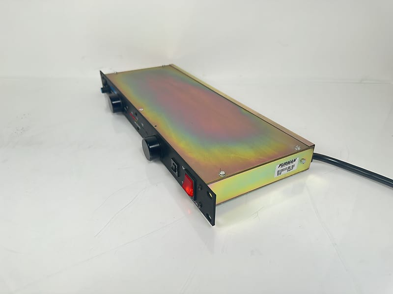 Furman PLPLUS / Power Conditioner & Light Module Reverb