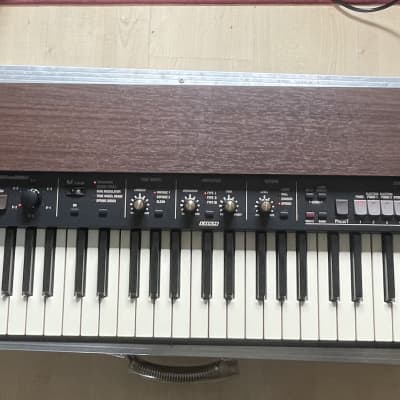 Roland VK-8 61-Key Organ 2000s - 2012 Natural / Black