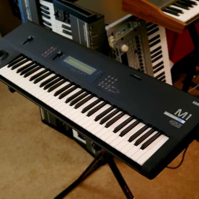 MUST SEE!!! LEGENDARY KORG M1 FULLY SERVICED AND IN GREAT CONDITION!
