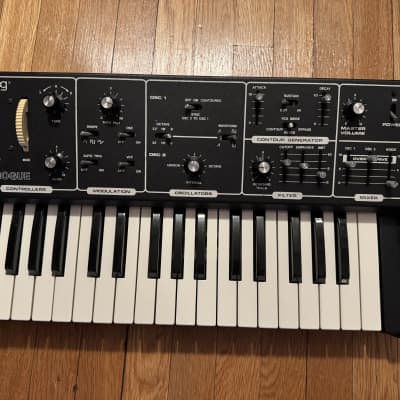 REFURBISHED Moog Rogue 1982 - Black