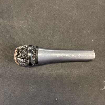 Sennheiser e835 Handheld Cardioid Dynamic Vocal Microphone 1998 - Present - Dark Grey