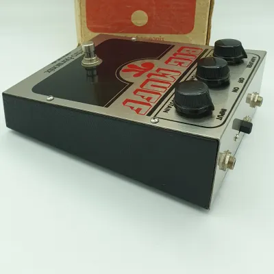 Electro-Harmonix Big Muff Pi V3 1976 (Red & Black) image 5