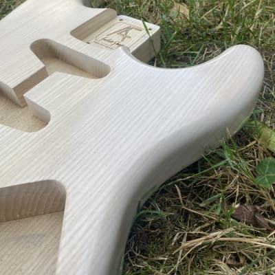 Heavy Seas Stratocaster style body Fender dimensions 2025 - White blonde Nitro image 5