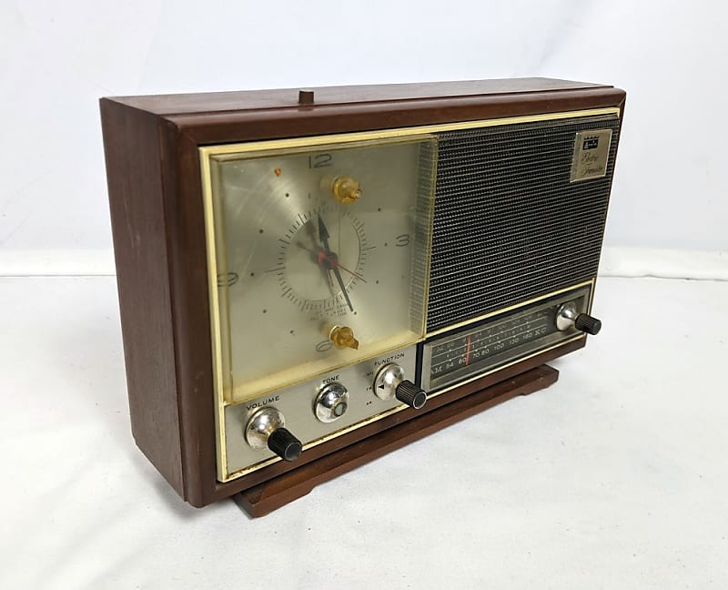 Arvin 47R68 Transistor Clock Radio w/ Alarm, Sleep Timer Reverb