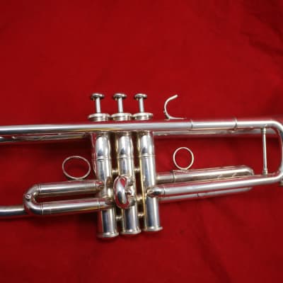 Yamaha YTR-8335RGS Xeno Bb Trumpet w/ Reversed Lead Pipe