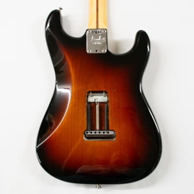 Fender American Professional Stratocaster Left-handed - 3-Color Sunburst with Maple Fingerboard image 9