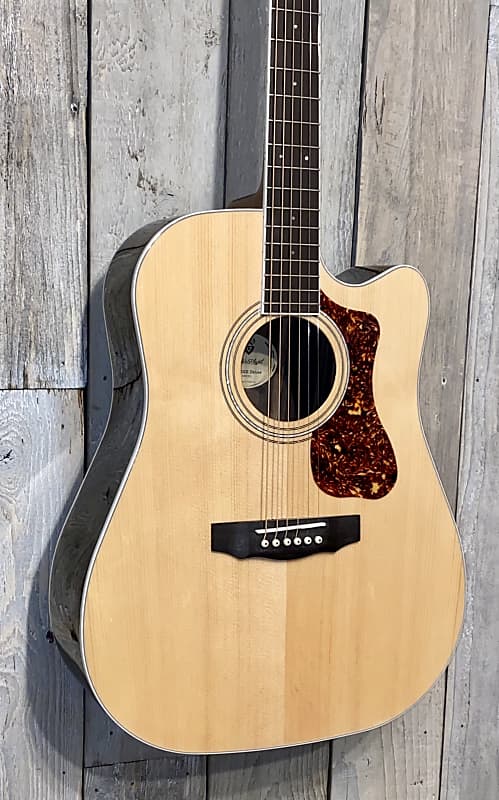 Amazon.com: Guild D-260CE Deluxe - Natural : Musical Instruments