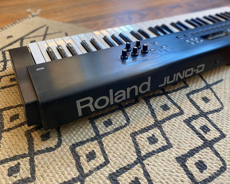 ジャンク　Roland JUNO-D シンセサイザー Amazon.co.jp: JUNO-D ベーシック・シンセサイザー : 楽器・音響機器