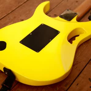 Standard　極　Yellow　jem Original Stunning Ibanez Jem 777DY (Desert Neon Yellow) 1988