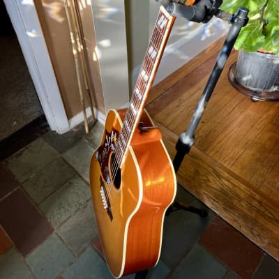 Gibson Hummingbird Left-Handed 2014 - Vintage Heritage Cherry Sunburst image 3