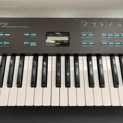 Yamaha DX27 61-Key Digital Programmable Algorithm Synthesizer image 3