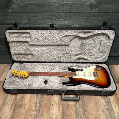 Fender American Ultra Stratocaster Rosewood Fingerboard Electric Guitar Ultraburst image 15