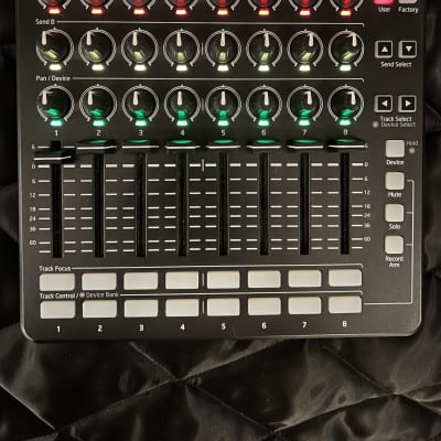 DTM・DAW novation launch control xl mk2 Novation-LCXL-ExpandedImage2-