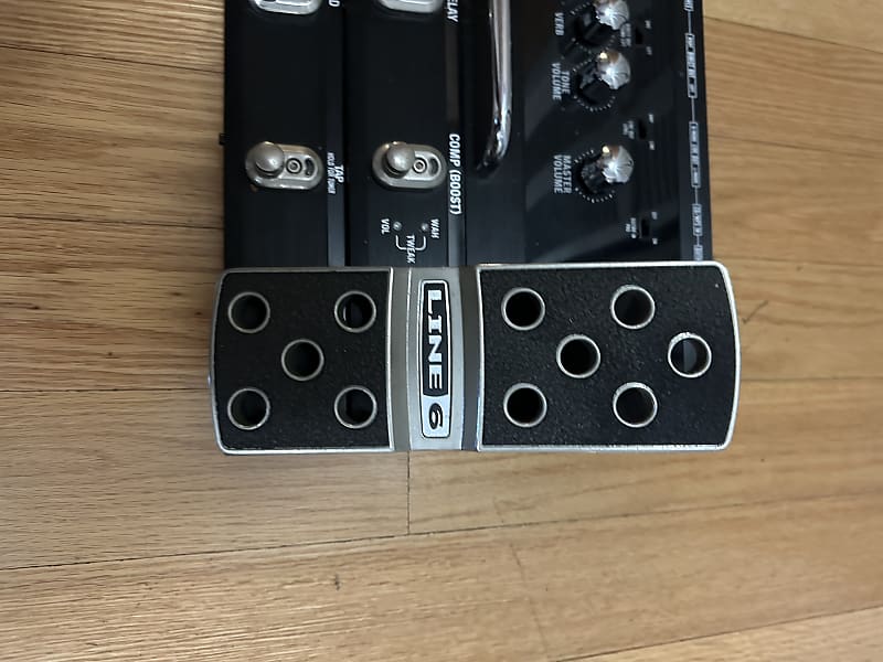 Line 6 POD X3 Live Multi-Effect and Amp Modeler