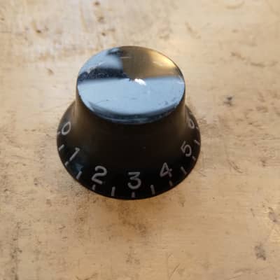 Unknown style, Black knob, 1 Knob image 1