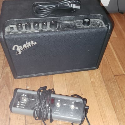 Fender Mustang GT 40 40-Watt 2x6.5 Modeling Guitar Combo | Reverb