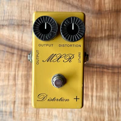 MXR CSP104 '73 Vintage Script Distortion+